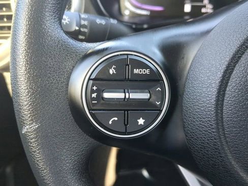 Used 2025 Kia Soul LX image 21