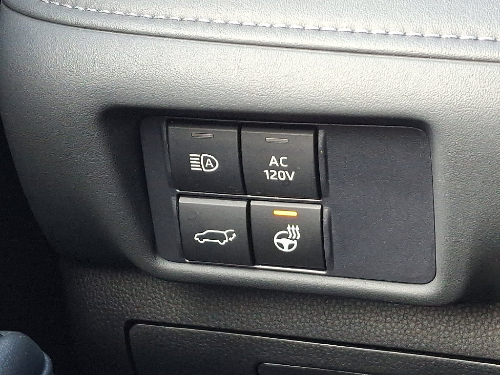 Certified 2021 Toyota Highlander Limited AWD/4WD image 25