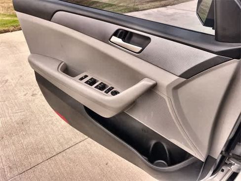 Used 2018 Hyundai Sonata SE image 30