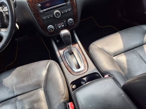 Used 2013 Chevrolet Impala LTZ FWD image 10