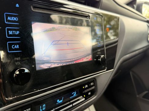 Used 2018 Toyota Corolla LE FWD image 26