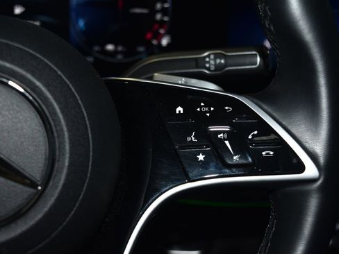 Used 2024 Mercedes-Benz GLE 450e 4MATIC image 11