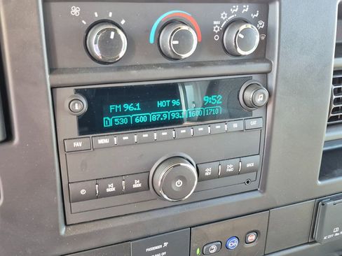 New 2025 Chevrolet Express 3500 w/ Power Convenience Package image 20