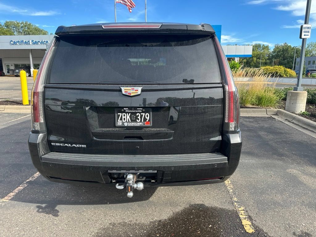 Used 2020 Cadillac Escalade Platinum w/ Escalade Sport Edition AWD/4WD image 16