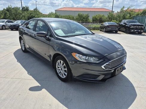Used 2018 Ford Fusion S FWD image 4