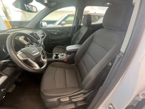 Used 2024 GMC Terrain SLE FWD image 25
