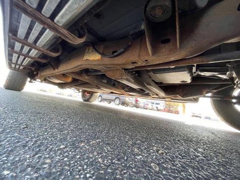 Used 2004 Chevrolet Avalanche Z71 w/ Preferred Equipment Group AWD/4WD image 20