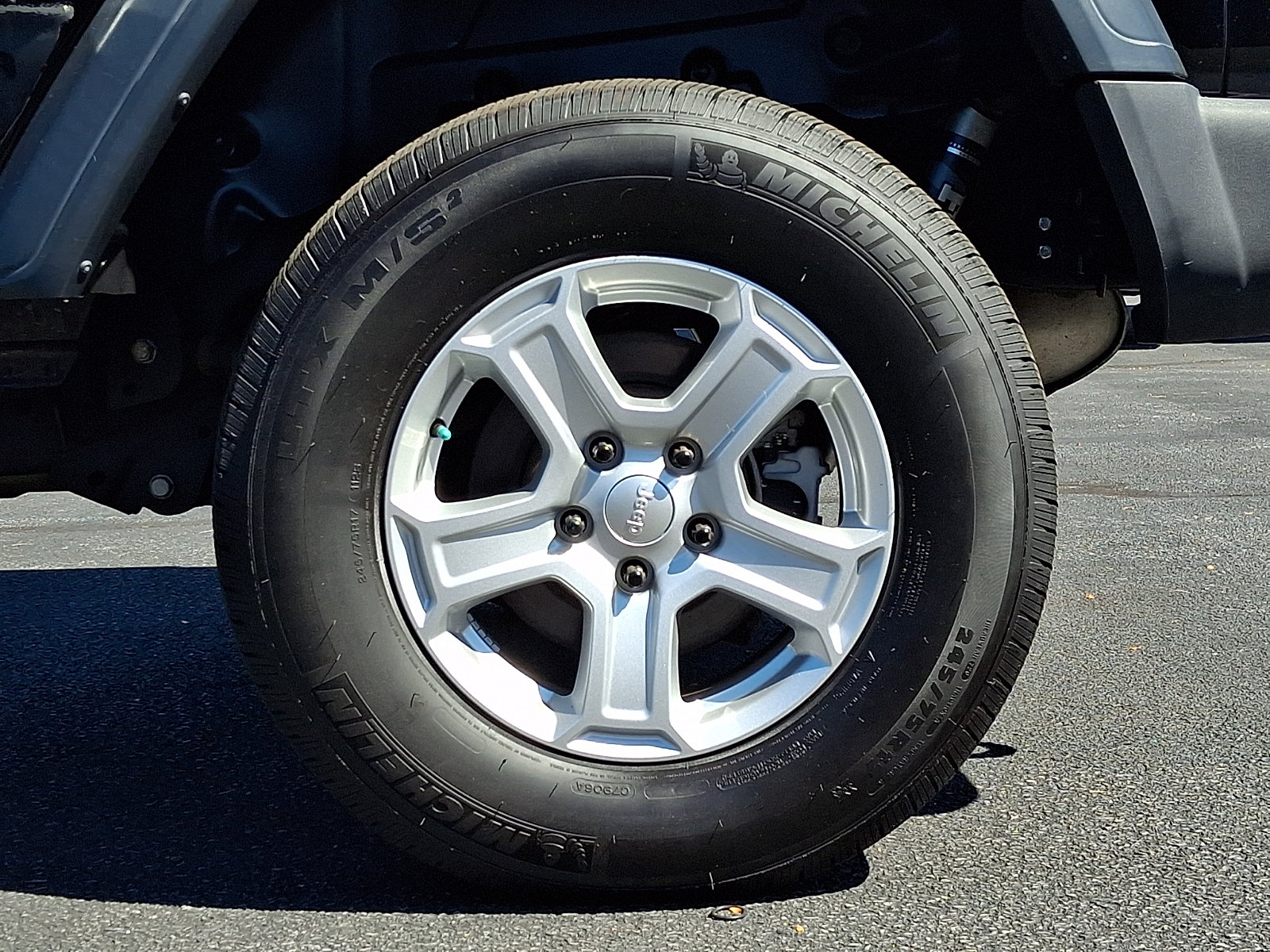 Certified 2019 Jeep Wrangler Sport AWD/4WD image 9