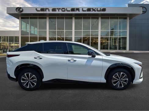 Used 2024 Lexus RZ 450e Premium w/ Technology Package AWD/4WD image 2