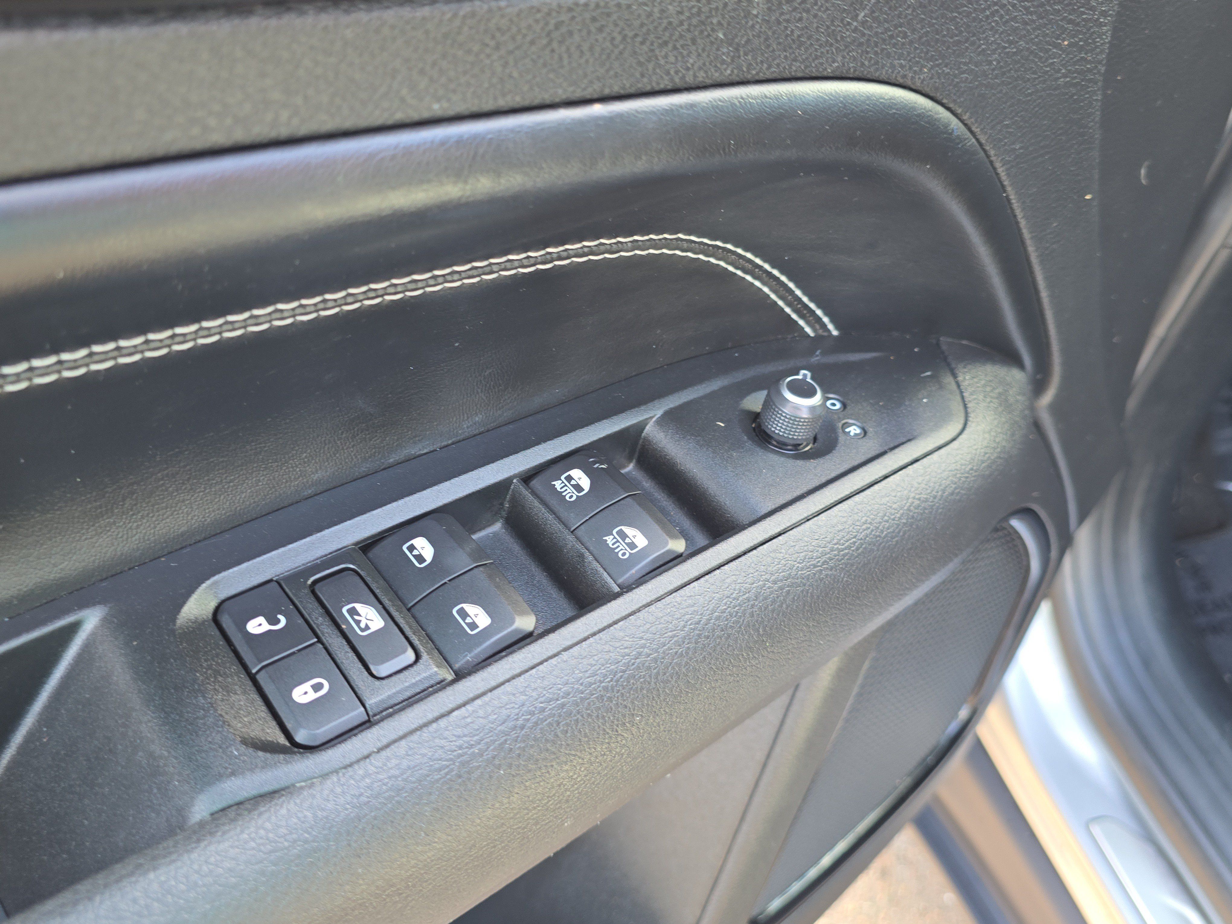 Used 2022 Jeep Compass Latitude FWD image 19