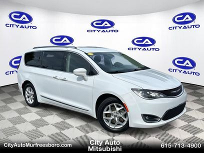 Used 2018 Chrysler Pacifica Touring-L w/ Tire & Wheel Group