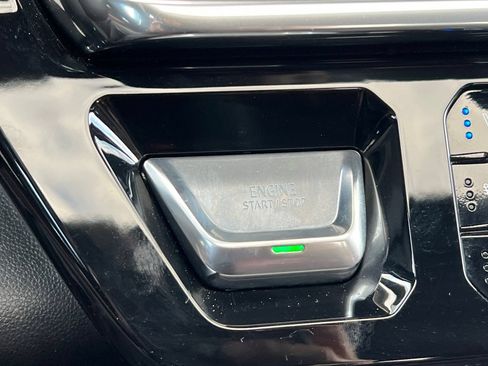Certified 2025 GMC Sierra 2500 Denali Ultimate AWD/4WD image 19