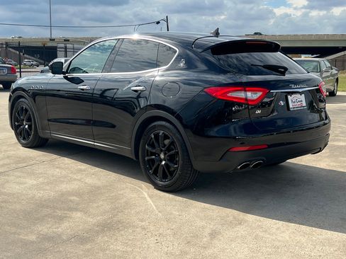 Used 2018 Maserati Levante image 4