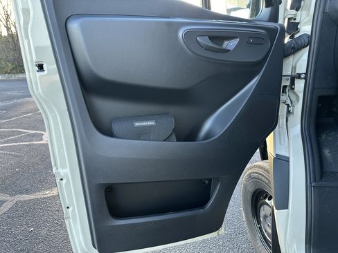 New 2025 Mercedes-Benz Sprinter 2500 image 10