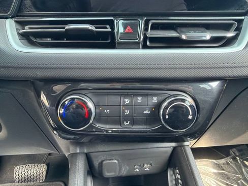 Used 2026 Chevrolet TrailBlazer LT FWD image 25