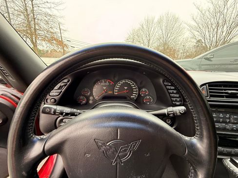 Used 2002 Chevrolet Corvette Coupe w/ Preferred Equipment Group2 image 12