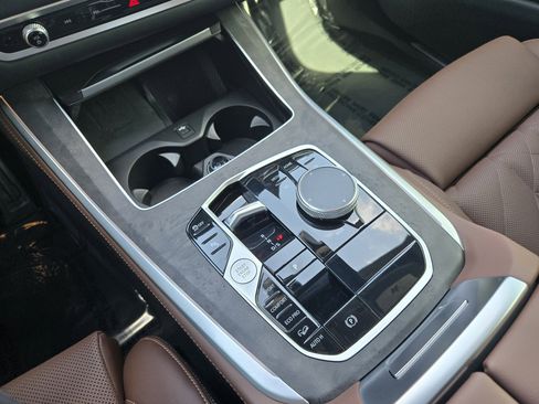 Used 2024 BMW X5 xDrive40i w/ M Sport Package image 17