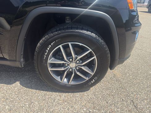 Used 2018 Jeep Grand Cherokee Limited AWD/4WD image 16