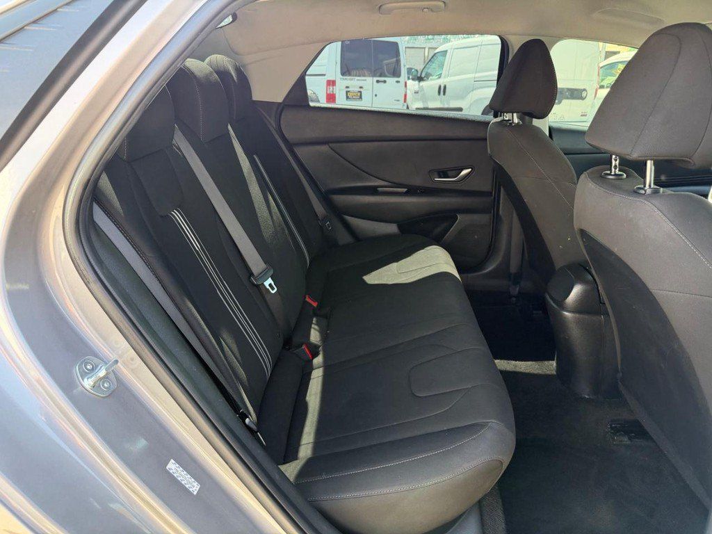 Used 2023 Hyundai Elantra SEL w/ Convenience Package FWD image 38