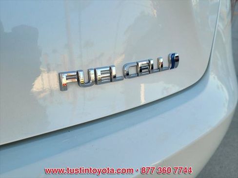 Certified 2020 Toyota Mirai FWD image 9