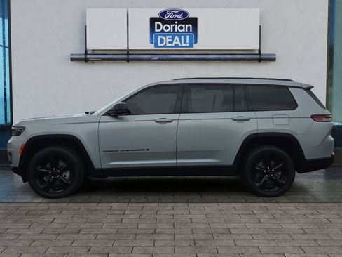 Used 2023 Jeep Grand Cherokee L Laredo image 6