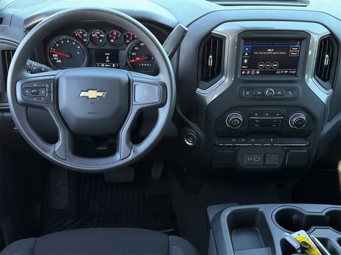 Certified 2024 Chevrolet Silverado 1500 Custom image 12