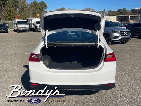 Used 2023 Chevrolet Malibu LT image 18
