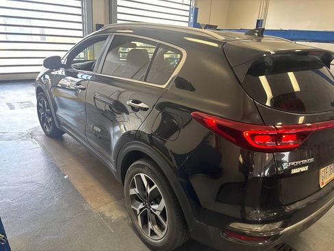 Used 2020 Kia Sportage EX AWD/4WD image 7