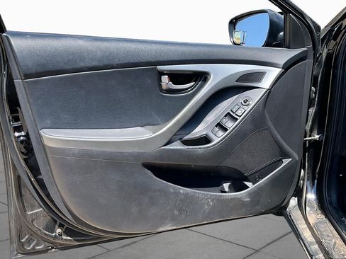 Used 2011 Hyundai Elantra Limited FWD image 23