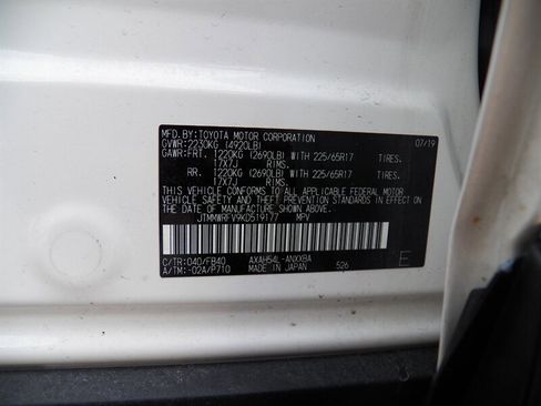 Used 2019 Toyota RAV4 LE w/ Carpet Mat Package image 34