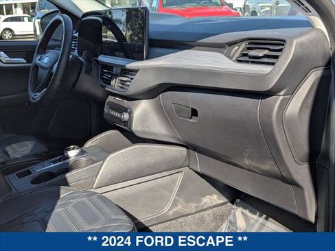Certified 2024 Ford Escape PHEV w/ PHEV Premium Package image 22