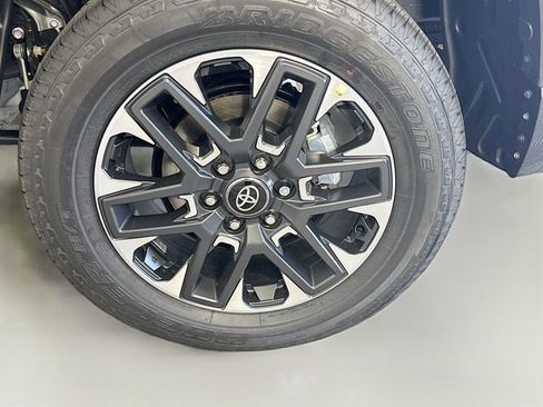 New 2026 Toyota Tundra Limited AWD/4WD image 30
