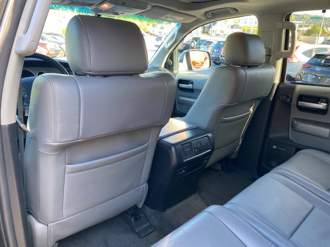 Used 2012 Toyota Sequoia Limited AWD/4WD image 24