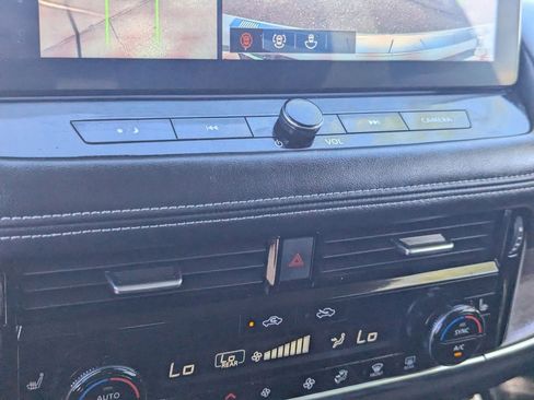 Certified 2024 Nissan Rogue Platinum w/ Platinum Premium Package image 25