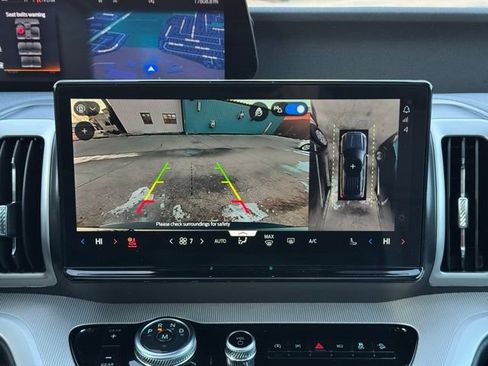 Certified 2025 Ford Expedition Max Active image 4