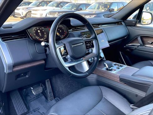 Used 2023 Land Rover Range Rover Long Wheelbase SE AWD/4WD image 17