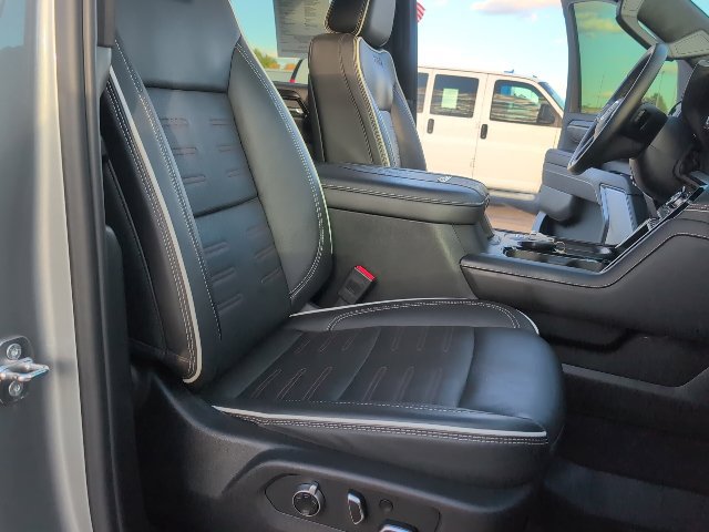 Used 2024 GMC Sierra 2500 AT4X AWD/4WD image 50