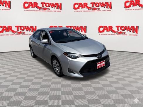 Used 2019 Toyota Corolla LE FWD image 2