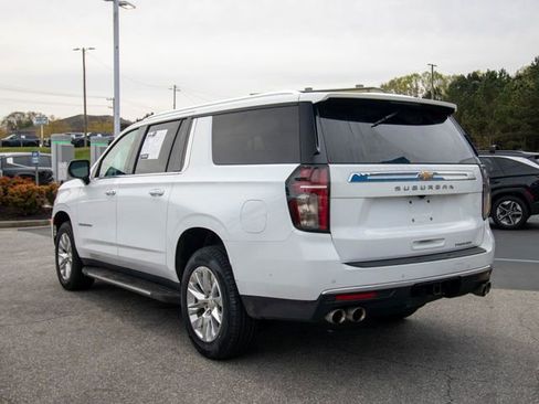 Used 2023 Chevrolet Suburban Premier image 11