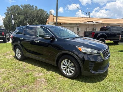 Used 2019 Kia Sorento FWD V6 image 3