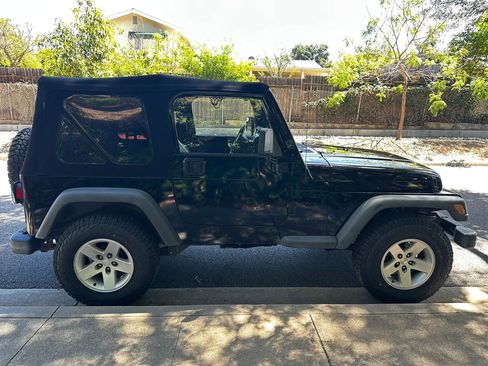 Used 1997 Jeep Wrangler SE AWD/4WD image 6