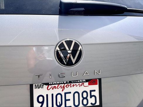 Certified 2024 Volkswagen Tiguan S FWD image 31