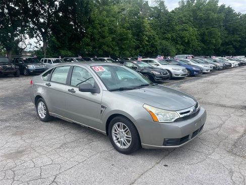 Used 2008 Ford Focus SE FWD image 3