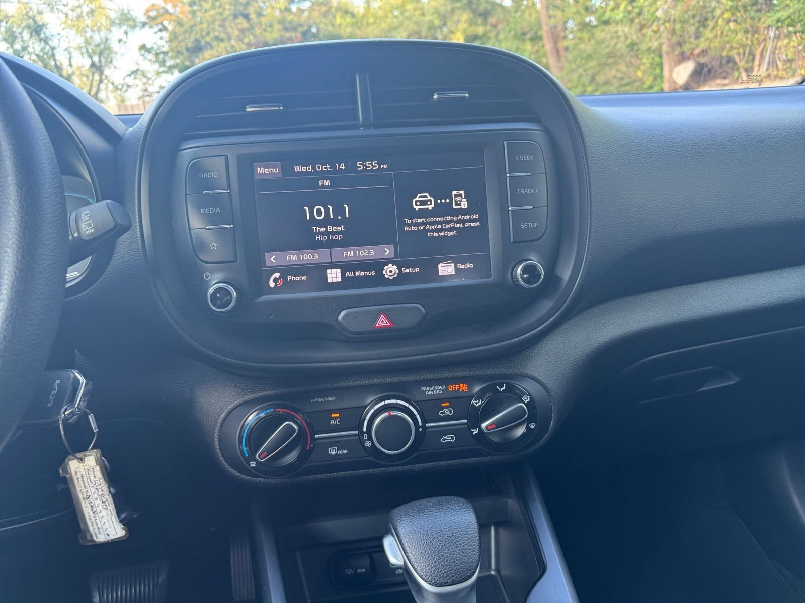 Used 2025 Kia Soul LX w/ LX Technology Package FWD image 18