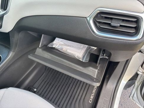 Used 2020 Chevrolet Equinox LS w/ LS Convenience Package image 40