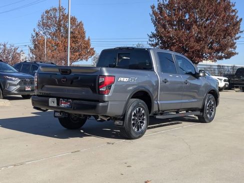 Used 2021 Nissan Titan PRO-4X w/ Pro-4x Convenience Package image 6