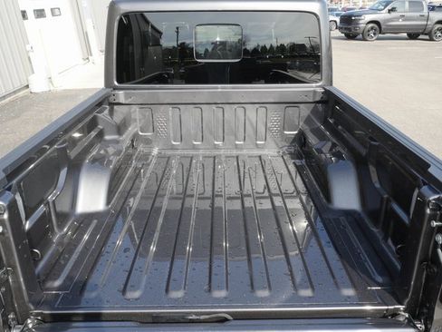 New 2025 Jeep Gladiator Sport image 9
