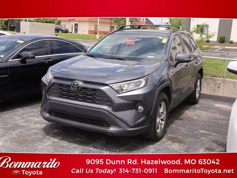 Used 2020 Toyota RAV4 XLE w/ Convenience Package FWD image 1