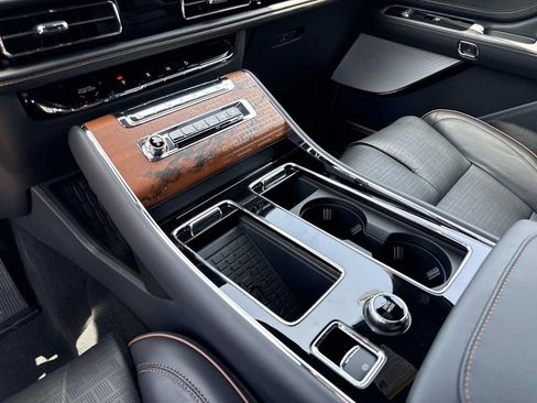 New 2026 Lincoln Aviator Black Label w/ Jet Appearance Package AWD/4WD image 26