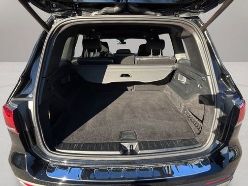 Used 2022 Mercedes-Benz GLB 250 image 32